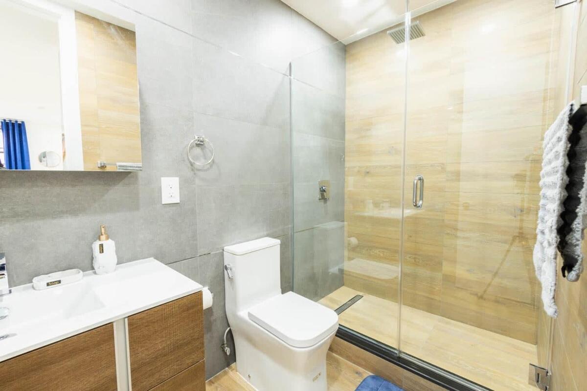 1597-13 I Brand New Prime Upper East Apartamento